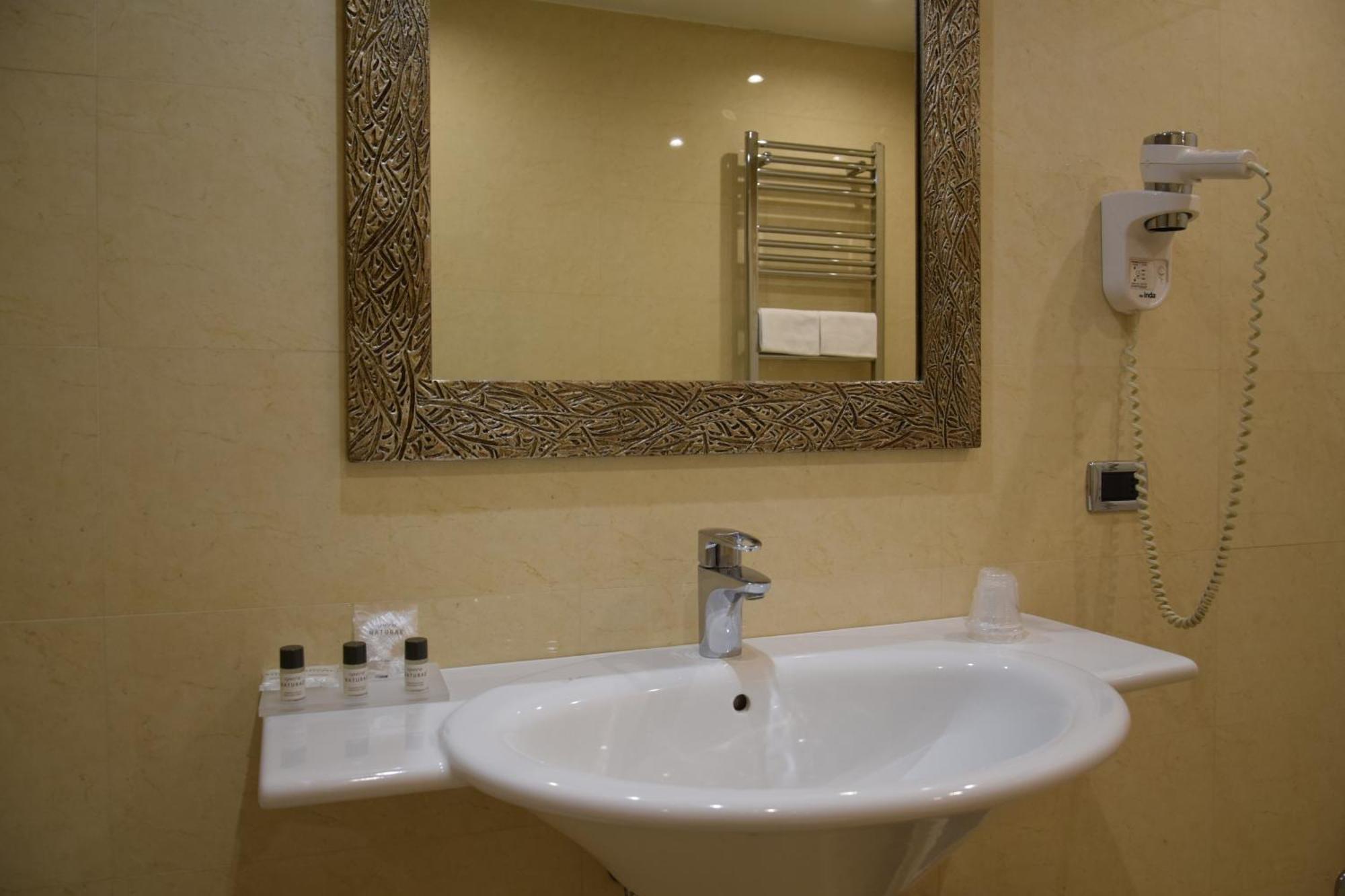 Superior Triple Room,1652744198:JPEG